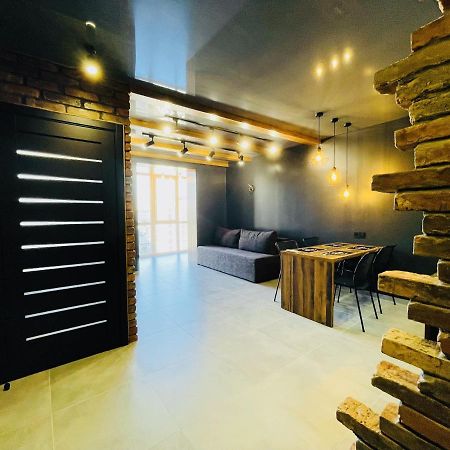 Loft В River Park З Джакузі Dnyipropetrovszk Kültér fotó