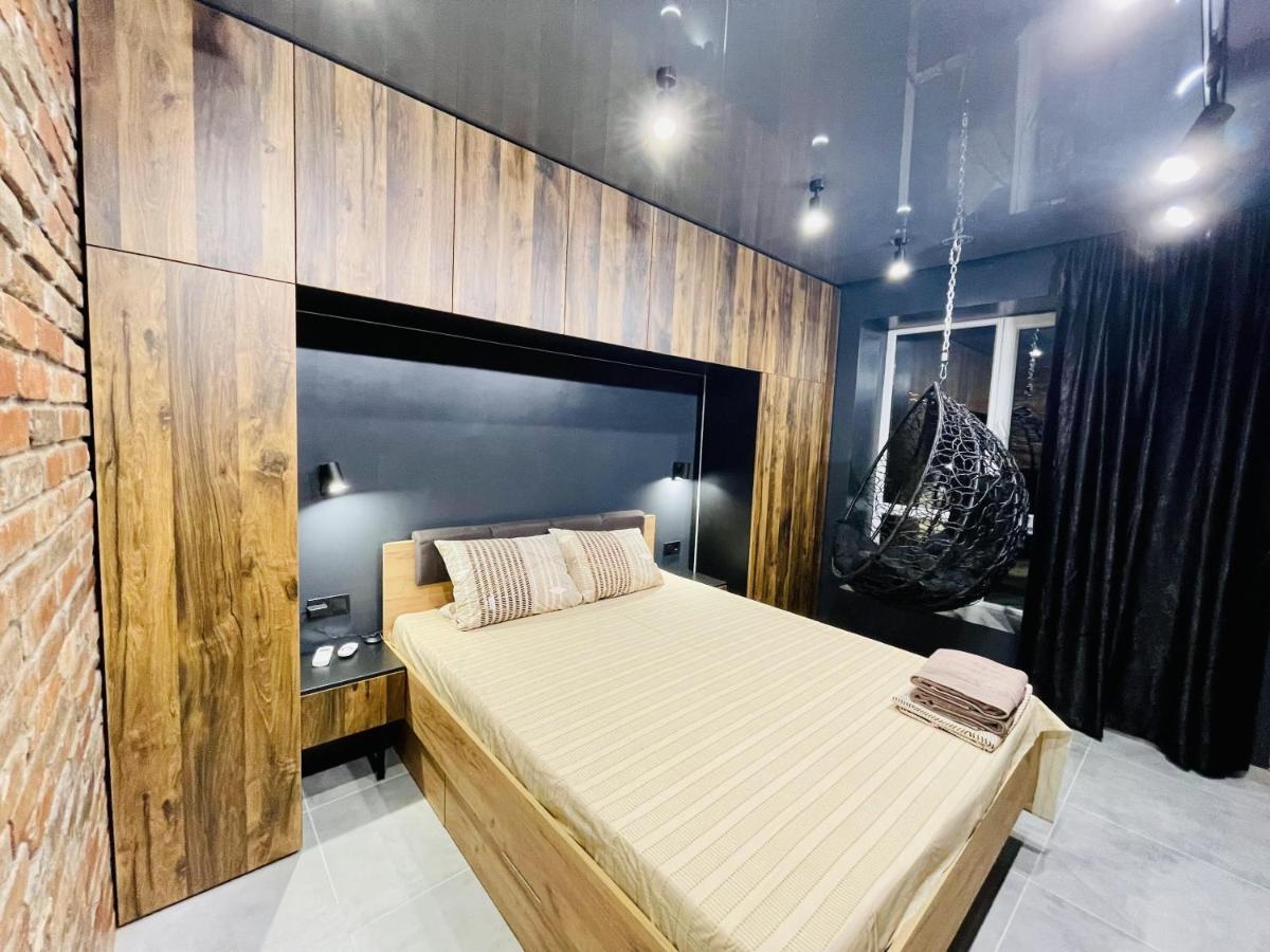 Loft В River Park З Джакузі Dnyipropetrovszk Kültér fotó