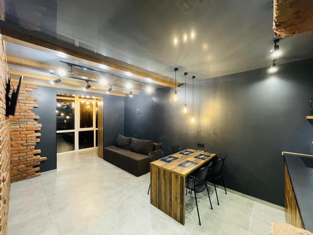 Loft В River Park З Джакузі Dnyipropetrovszk Kültér fotó