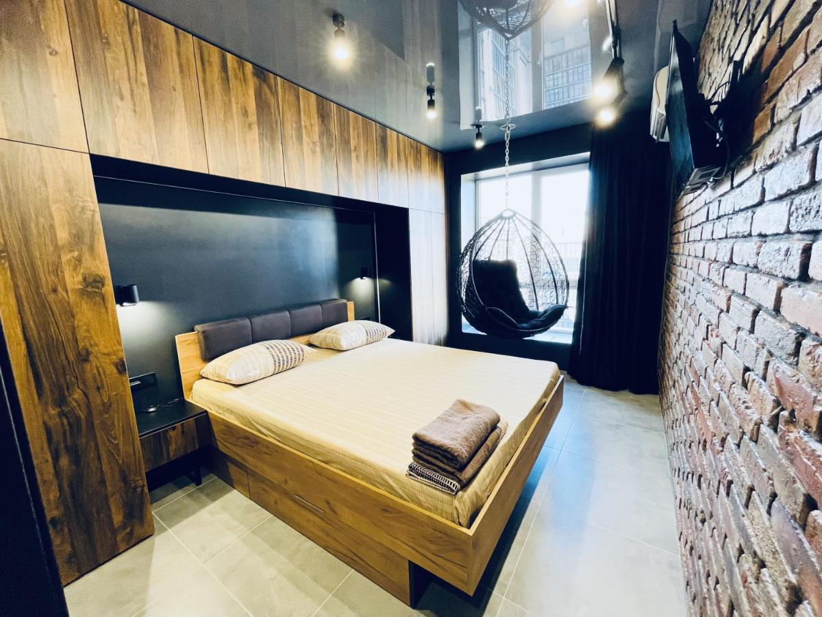 Loft В River Park З Джакузі Dnyipropetrovszk Kültér fotó